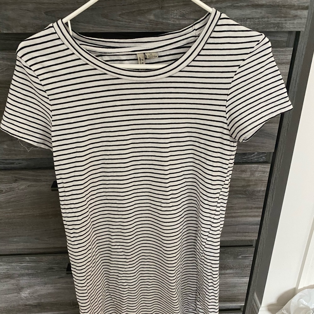 Striped t-shirt bodycon size medium